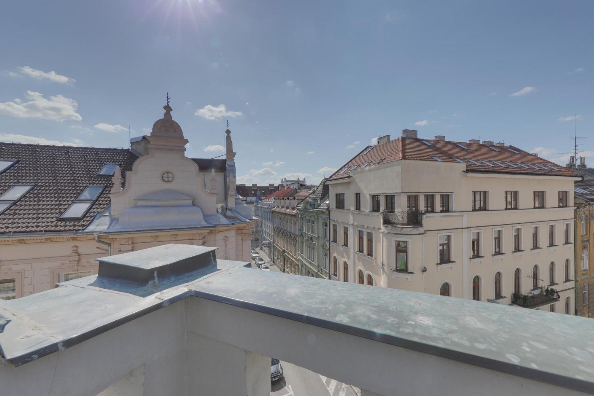 Aneri Apartment Old Town براتسيلافا المظهر الخارجي الصورة